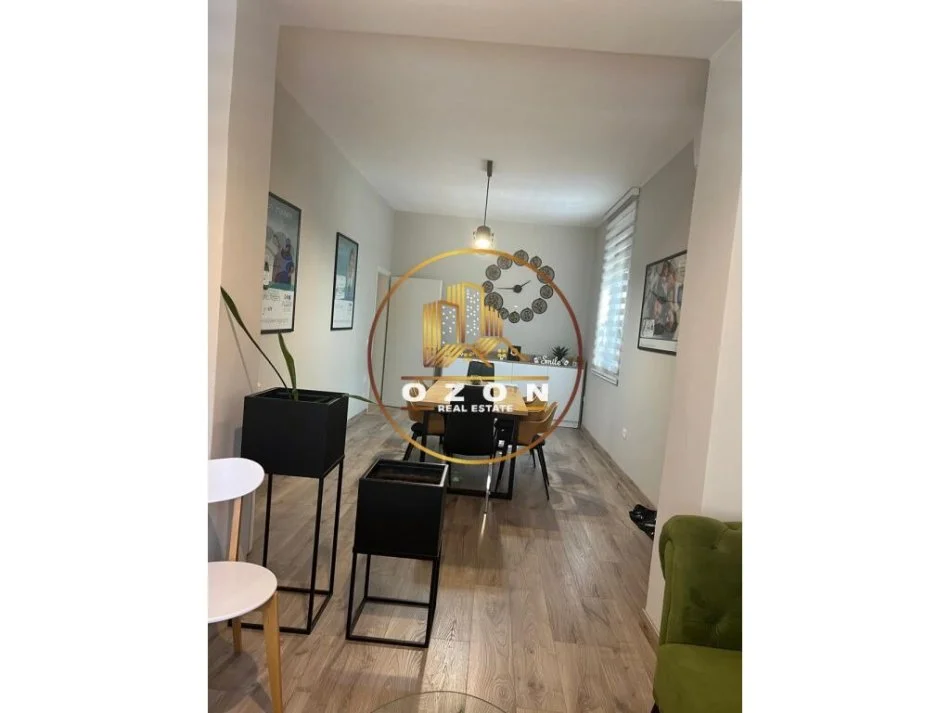 Ambjent Biznesi Me Qira Tek Stadiumi Dinamo!