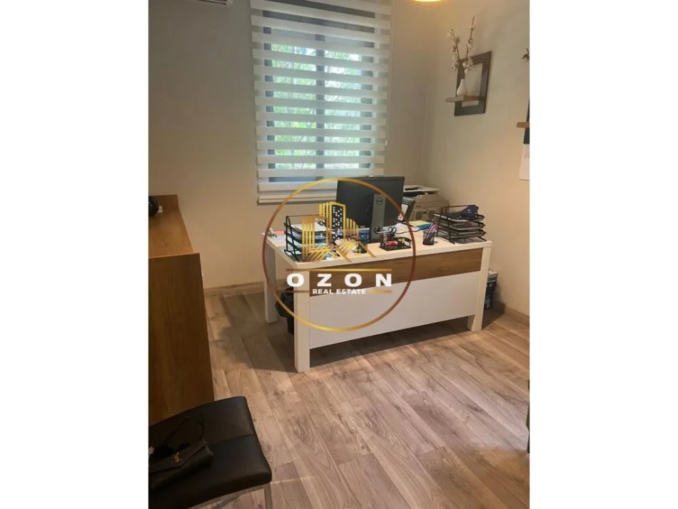 Ambjent Biznesi Me Qira Tek Stadiumi Dinamo!