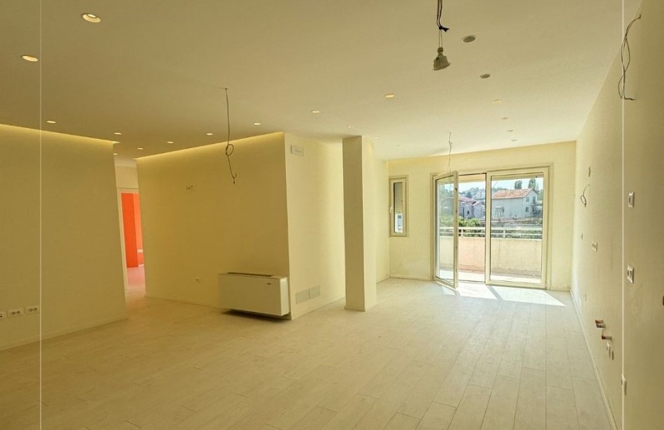 Tirane, shitet apartament 3+1 Kati 5, 146 m² 170.000 Euro (Tufinë) TT 293