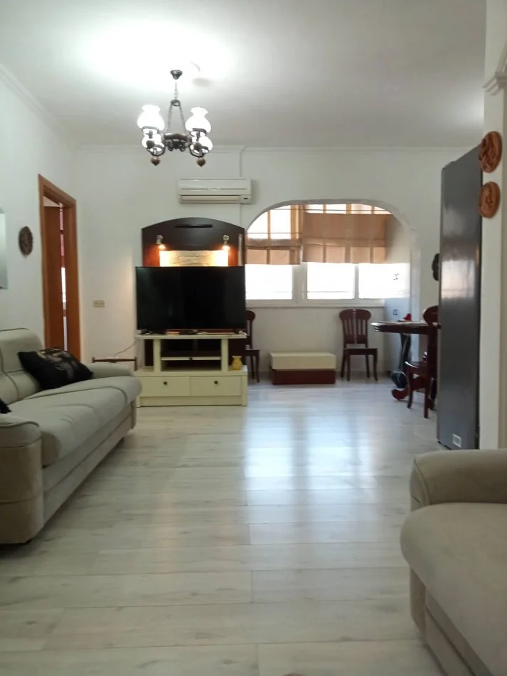 Tirane, Apartament 2+1me qira Kati 9, 86 m² 600 € (Komuna e Parisit)