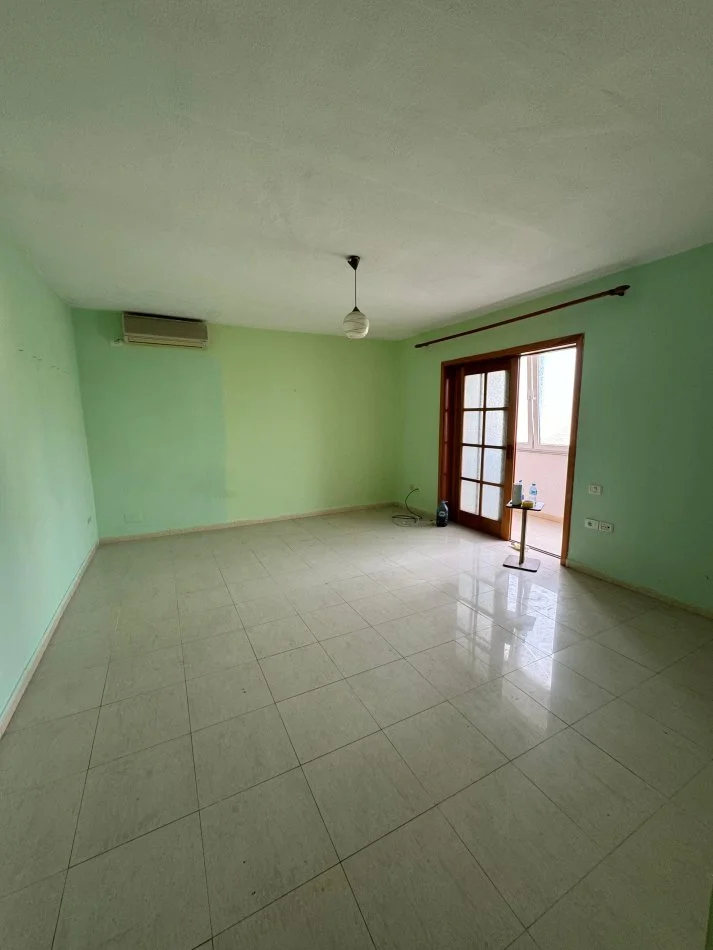 Tirane, jepet me qera apartament 2+1 Kati 3, 100 m² 400 € (Bulevardi i Ri)