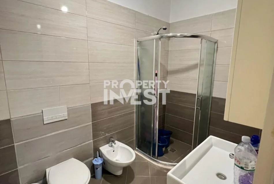 Tirane, jepet me qera apartament 2+1+Aneks+Ballkon Kati 1, 105 m² 500 € (kodra e diellit)