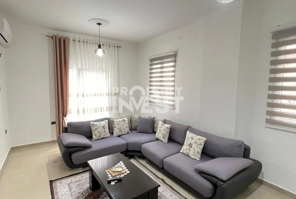 Tirane, jepet me qera apartament 2+1+Aneks+Ballkon Kati 1, 105 m² 500 € (kodra e diellit)