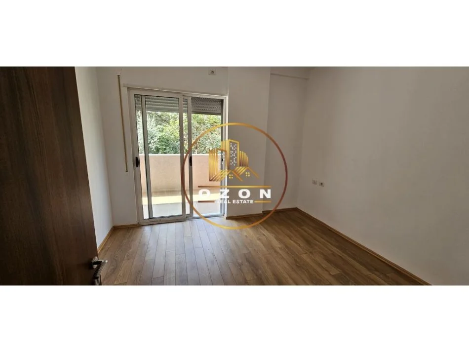 Apartament 2+1+2 për Qira pranë Kompleksit Leonora!
