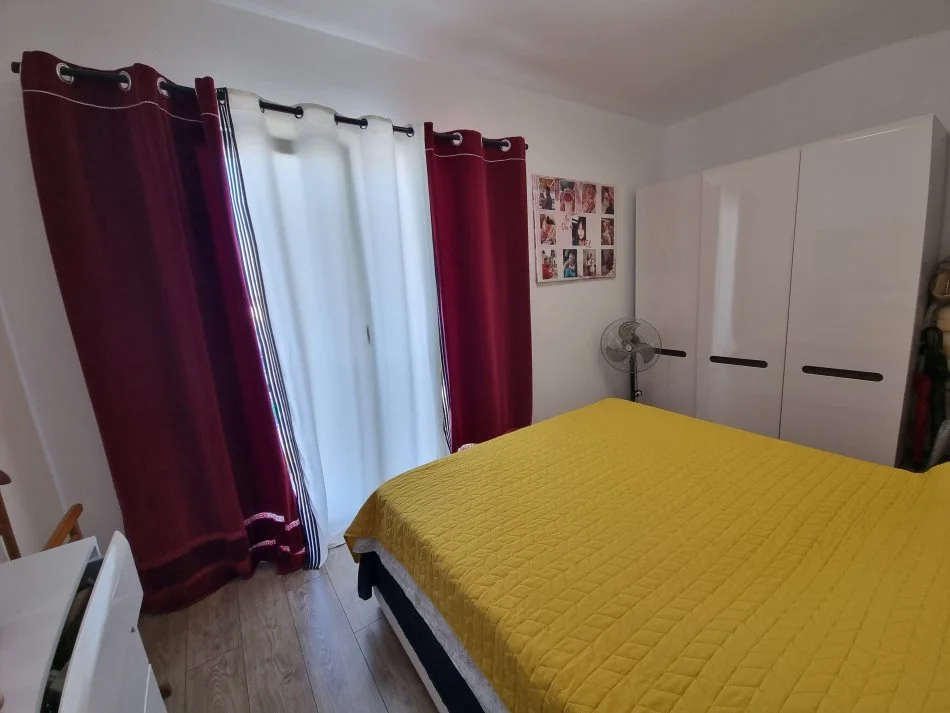 Tirane, shitet apartament 2+1+Ballkon Kati 7, 87 m² 105.000 € (Rruga Gryka e Kacanikut)
