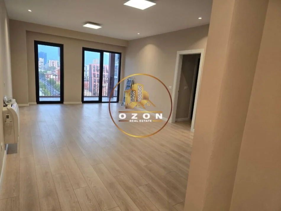 Apartament 3+1+2 për biznes me qira në Tirana Garden Building, Rruga e Kavajës!