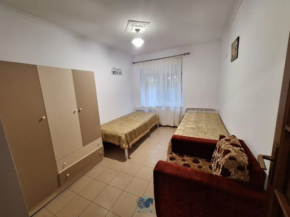 Jepet Me Qera Apartament 2+1 Tek Mine Peza [ID PE0230]