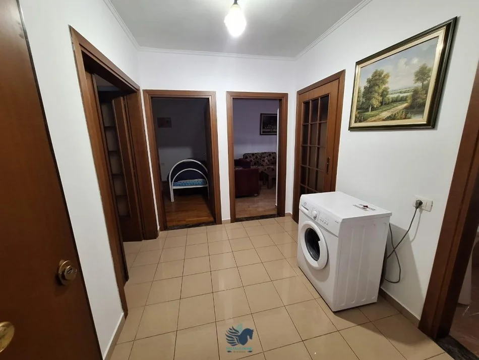 Jepet Me Qera Apartament 2+1 Tek Mine Peza [ID PE0230]