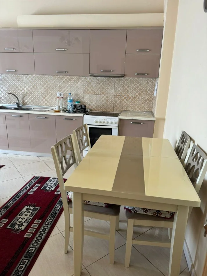 Tirane, shitet apartament 1+1 Kati 2, 72 m² 86.000 € (Fresk)