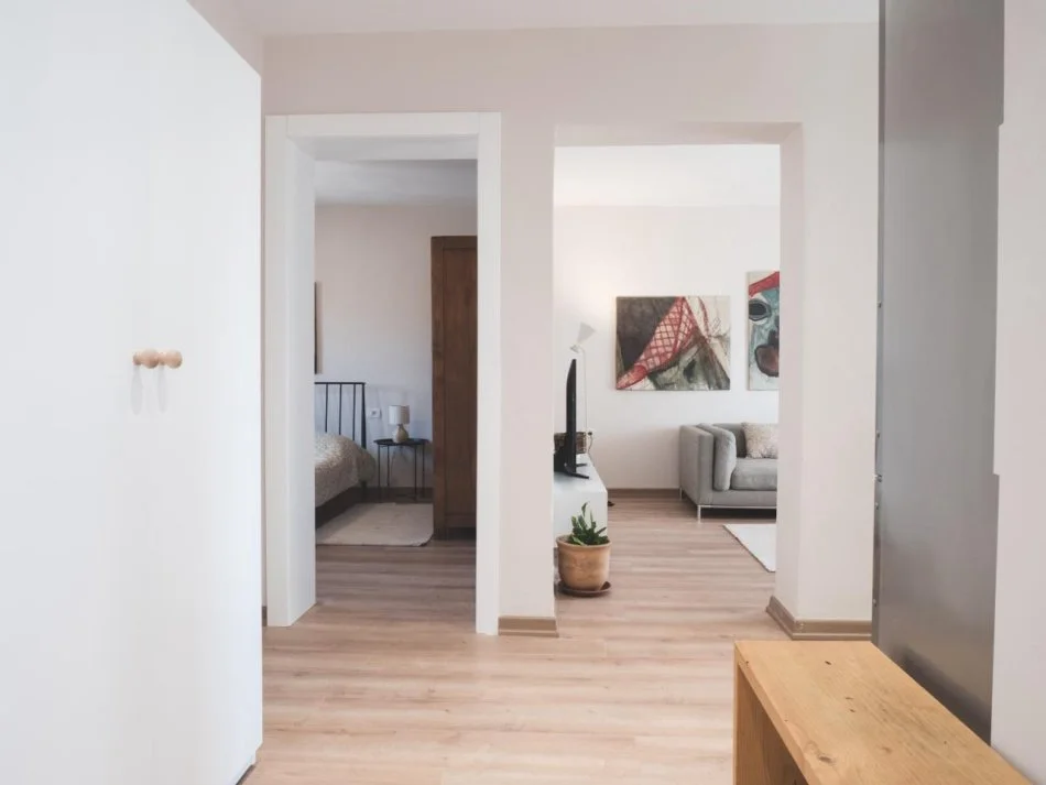 Tirane, jepet me qera apartament 1+1 Kati 3, 60 m² 600 € (Rr. e Durresit)