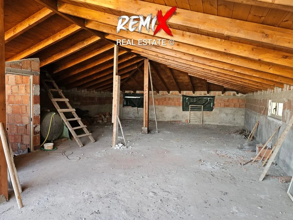 Durres, shitet Vile 3 Katshe Kati 3, 160.000 €