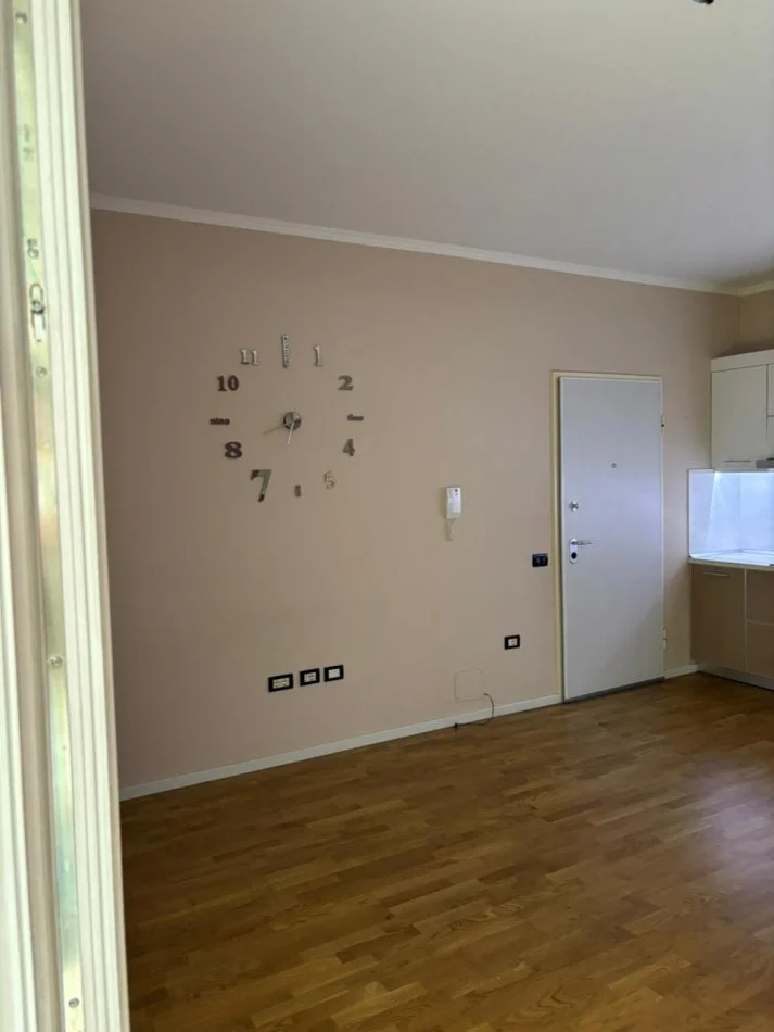 Tirane, shitet apartament 1+1 Kati 2, 71 m² 130.000 € 