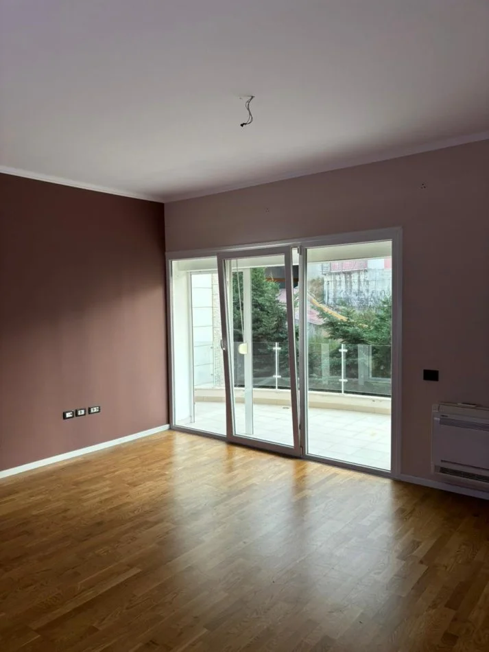 Tirane, shitet apartament 1+1 Kati 2, 71 m² 130.000 € 