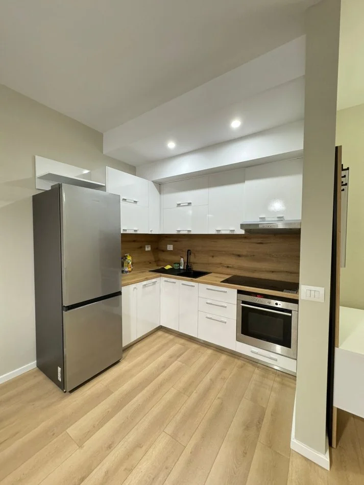 Vlore, shitet apartament Kati 4, 71 m² 175.000 € (LungoMare)