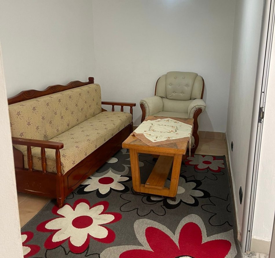 Tirane, jepet me qera 1+1+Aneks , (Preng Doci)