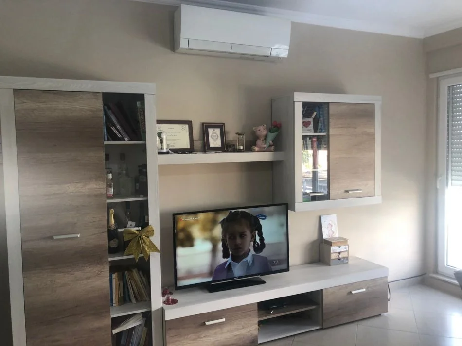 Tirane, Apartament 3+1 me qira Kati 3, 130 m² 550 € ( Astir)