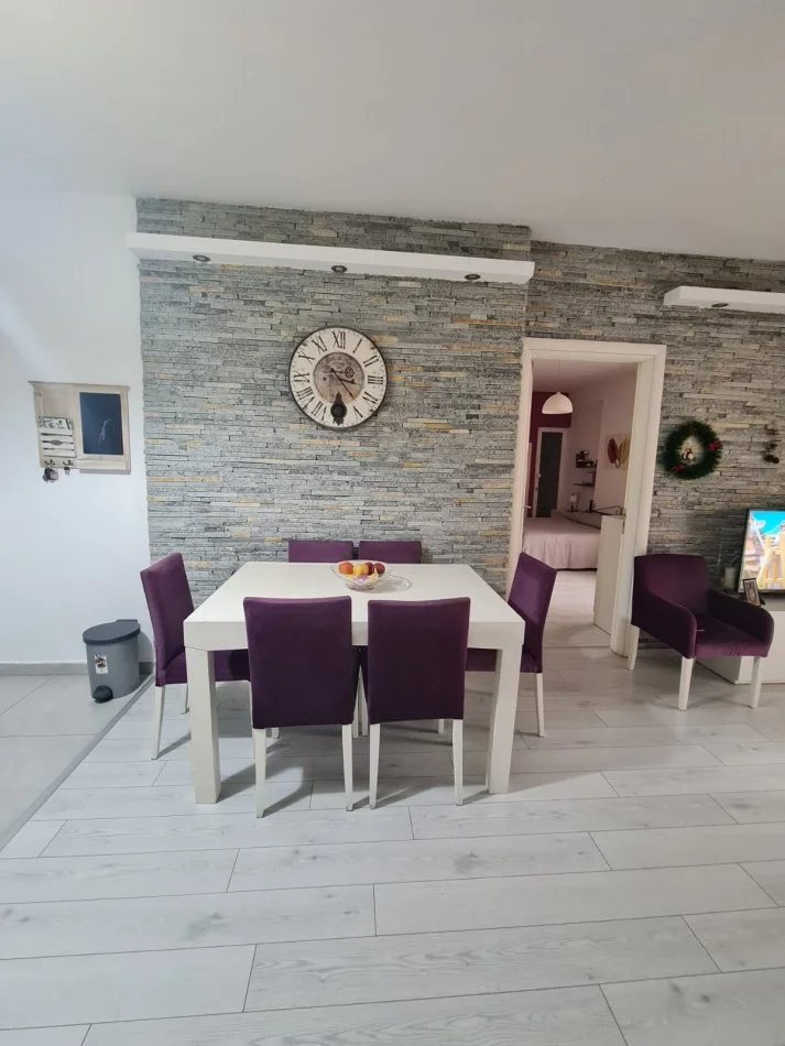 Tirane, shitet apartament 2+1 Kati 3, 92 m² 125.000 € (Yzberisht)