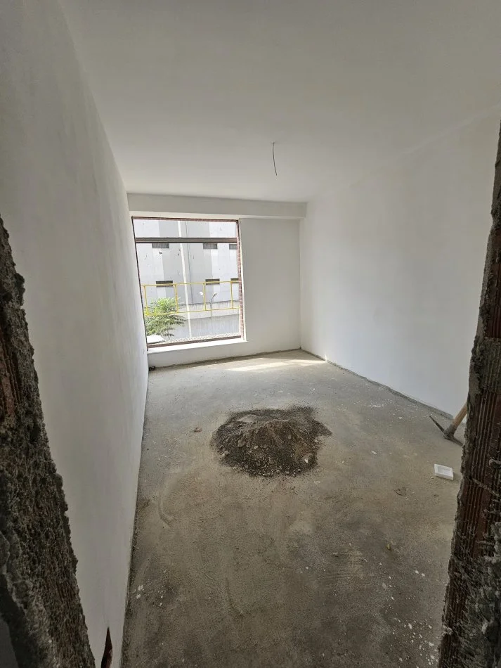 ALF35653 Tirane, shitet apartament 4+1 Kati 1, 200 m² 350.000 € (Stacioni i trenit)