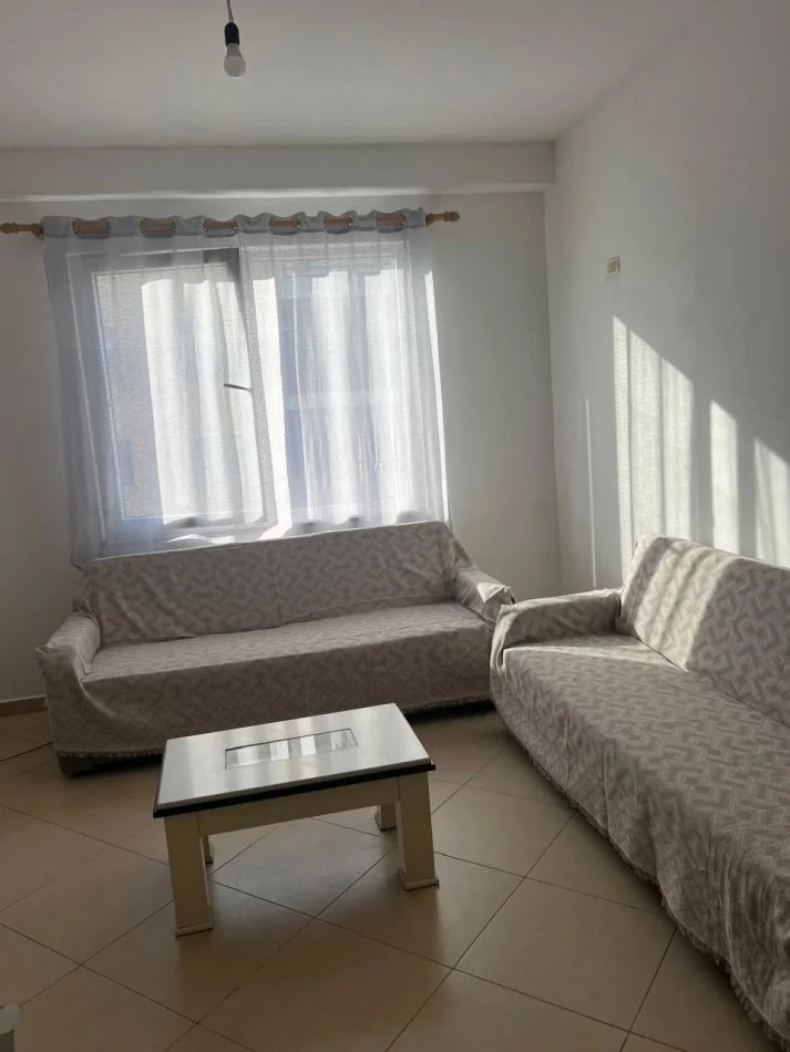 Tirane, Apartament 1+1 me qira  Kati 6, 79 m² 400 € (Teodore Keko)