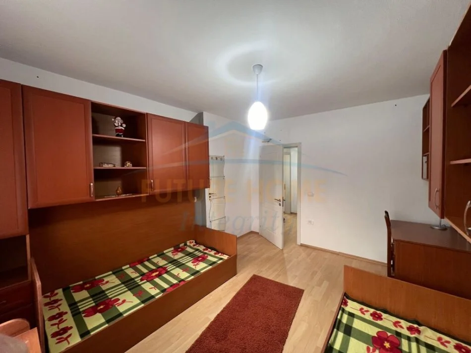 Tirane, shitet apartament 2+1 Kati 3, 80 m² 120.000 € (ALI DEM)