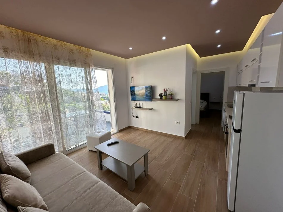 Vlore, jepet me qera apartament 1+1+Garzah, Kati 2, 50 m² 400 € (Te Vilat e Enverit, Vlore)