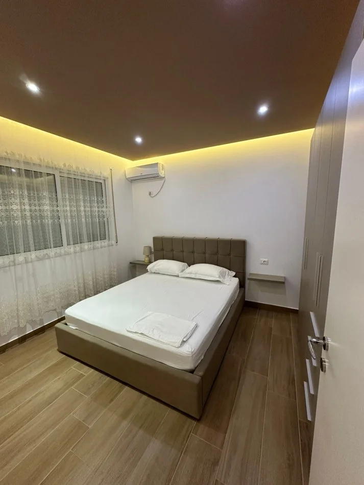 Vlore, jepet me qera apartament 1+1+Garzah, Kati 2, 50 m² 400 € (Te Vilat e Enverit, Vlore)