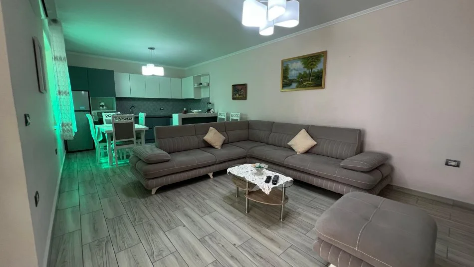 Tirane, jepet me qera shtepi 1 Katshe Kati 1, 125 m² 1.200 € (Sheshi Avni Rustemi)