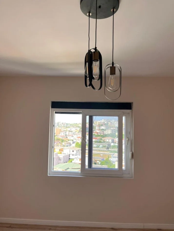 Durres, shes apartament 1+1+Ballkon Kati 7, 70 m² 77.000 € (Rruga Pavaresia)