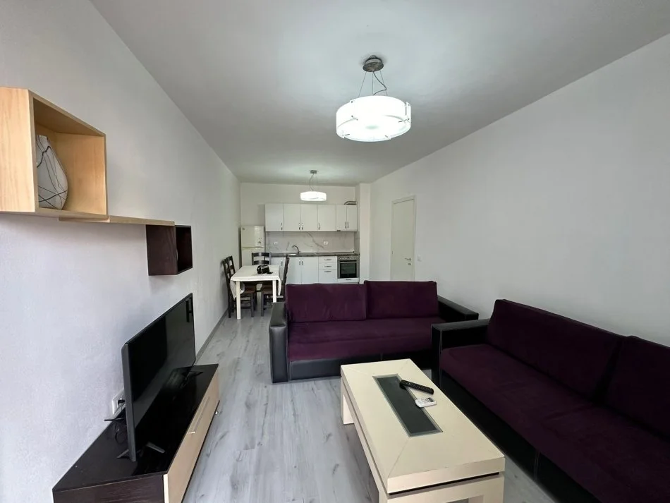 Tirane, jepet me qera apartament 1+1 Kati 2, 60 m² 400 € (Rruga Sokrat Miho)