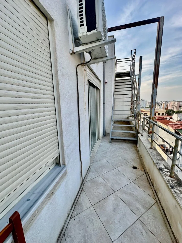 Durres, jepet me qera apartament 1+1+Ballkon Kati 6, 75 m² 300 € (Plazh)