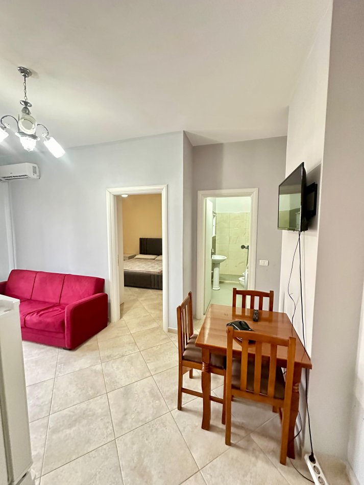 Durres, jepet me qera apartament 1+1+Ballkon Kati 6, 75 m² 300 € (Plazh)