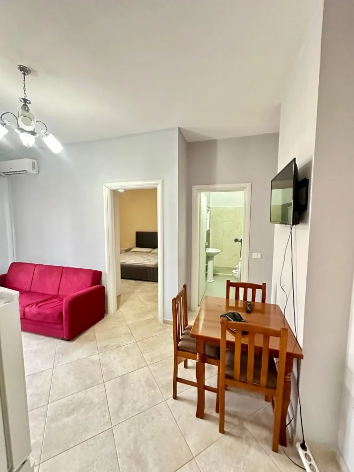 Durres, jepet me qera apartament 1+1+Ballkon Kati 6, 75 m² 300 € (Plazh)
