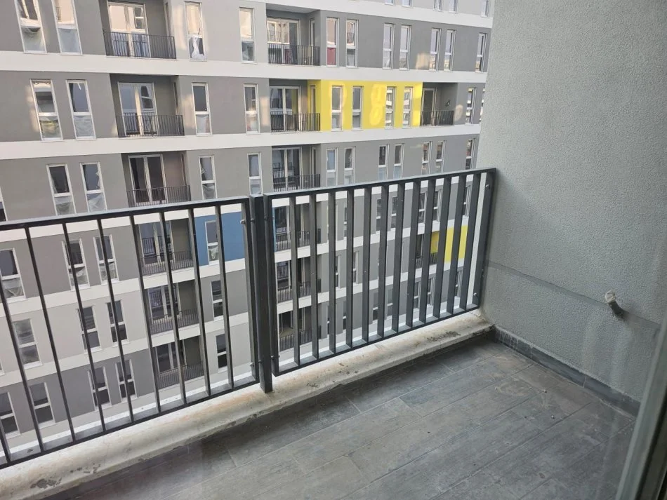 Tirane, shitet apartament 2+1+Ballkon Kati 5, 92 m² 105.000 € (univers city)