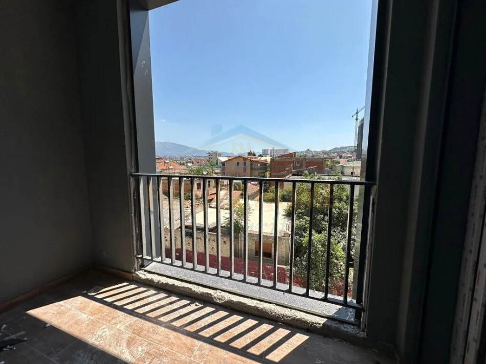 Tirane, shitet apartament 2+1 Kati 2, 86 m² 160.000 € (SPITALI AMERIKAN 3)