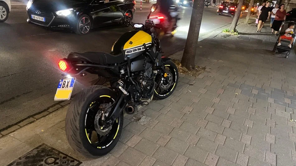 Tirane, shes Motociklete Yamaha XSR700 ABS , gri e erret 38.000 km 5.900 €