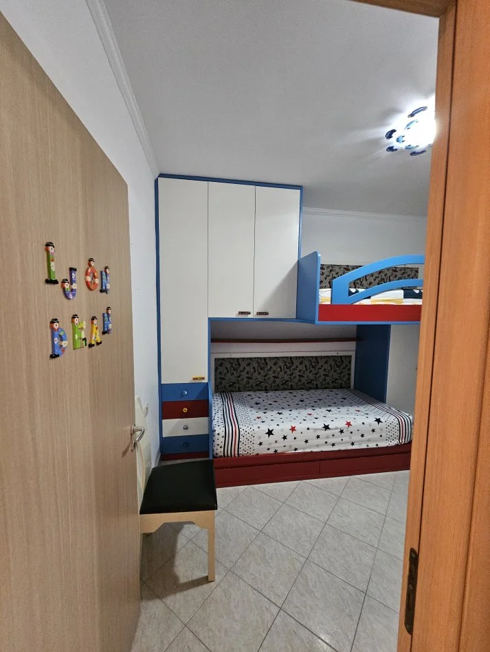 Tirane, jepet me qera apartament 2+1 Kati 5, 100 m² 350 € (Fresk , Rruga Feim Ibrahimi Tirane)