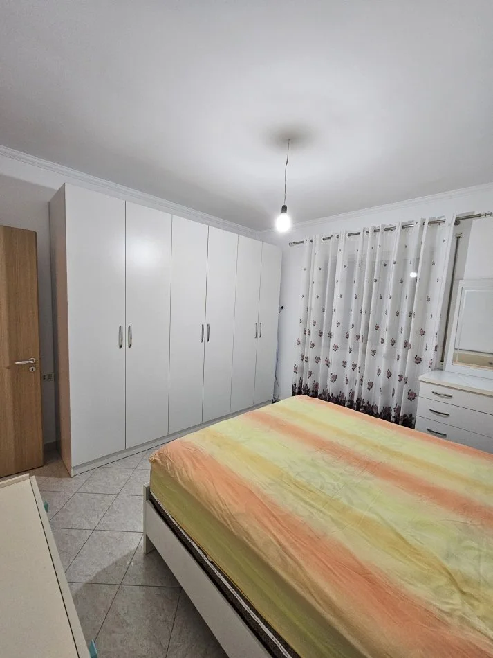Tirane, jepet me qera apartament 2+1 Kati 5, 100 m² 350 € (Fresk , Rruga Feim Ibrahimi Tirane)