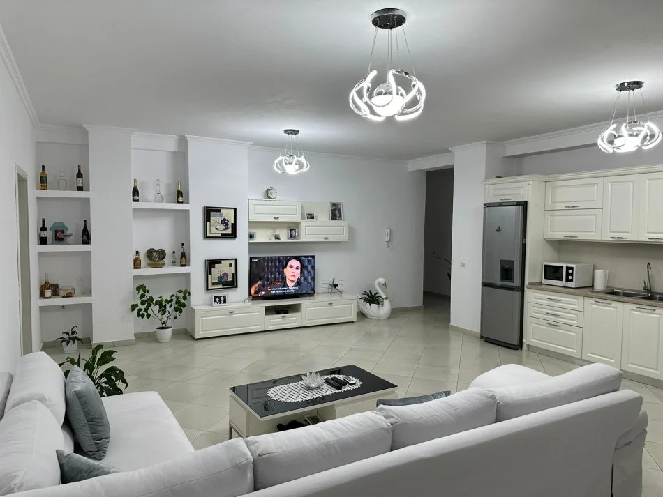 Tirane, shitet apartament Kati 2, 137 m² 178.100 € (Rruga Mikel Maruli)