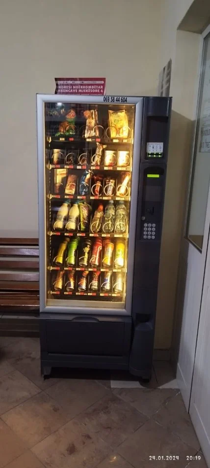 Durres, ofroj Shiten Makineta Automatike Bianchi dhe Necta Durres Plazh +355692387400