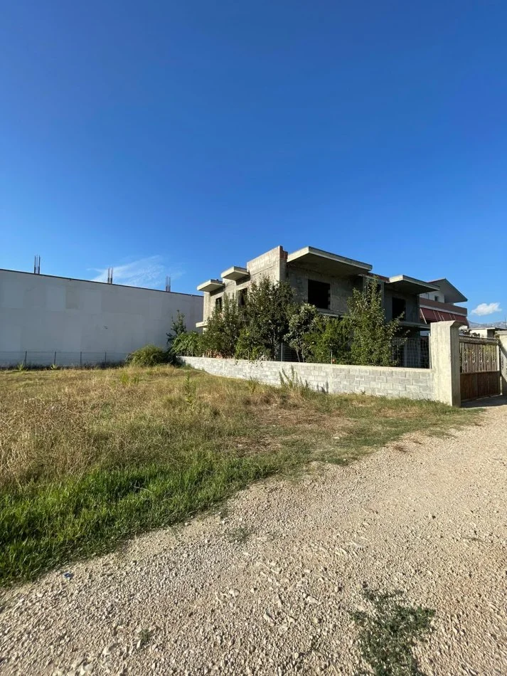 Tirane, shes toke , 520 m² 62.000€ (KAMEZ)