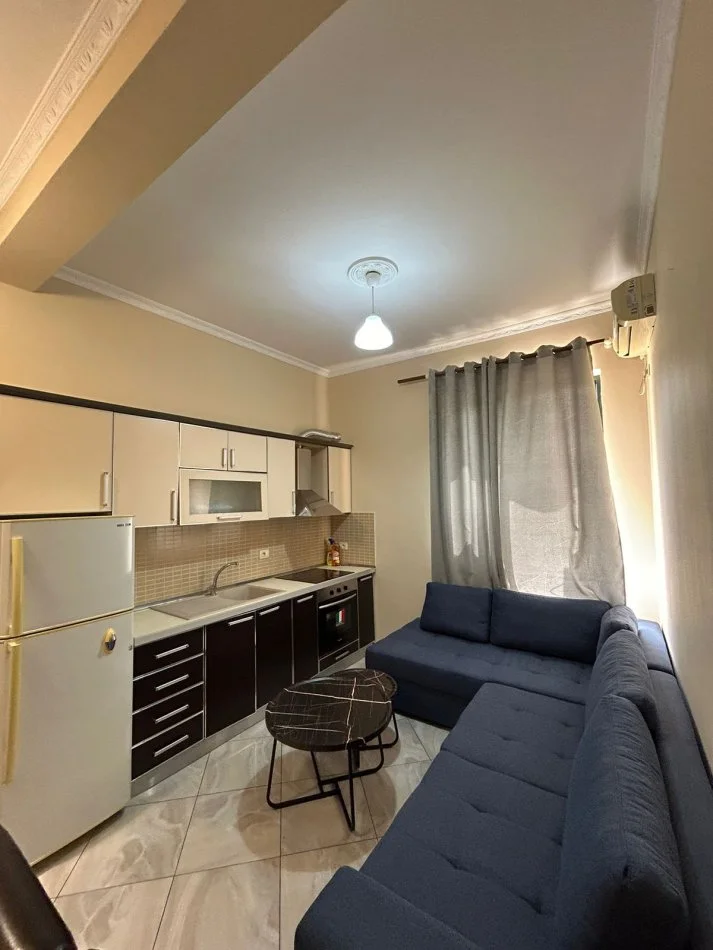 Tirane, jepet me qera apartament 2+1 Kati 2, 80 m² 600 € 