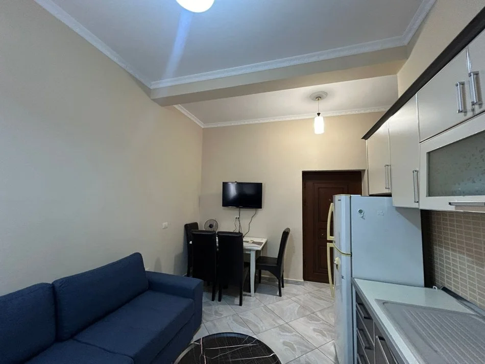 Tirane, jepet me qera apartament 2+1 Kati 2, 80 m² 600 € 