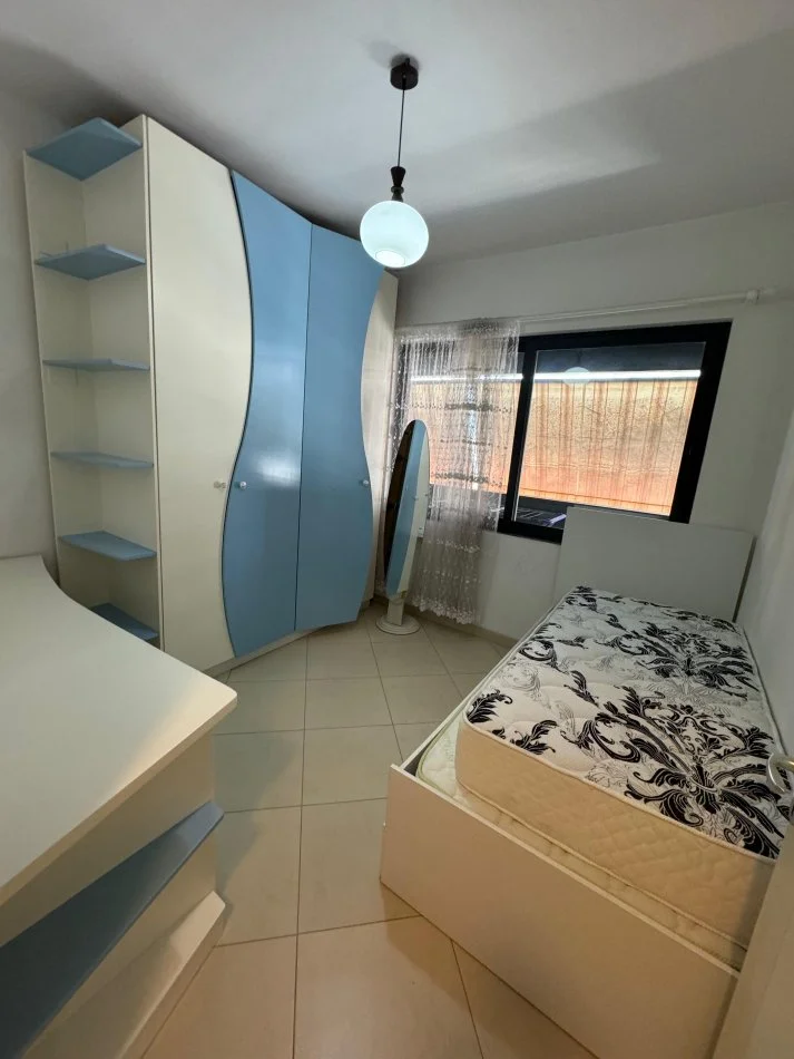 Tirane, jepet me qera apartament 2+1+Ballkon Kati 6, 82 m² 450 € (Rruga Sokrat Miho)