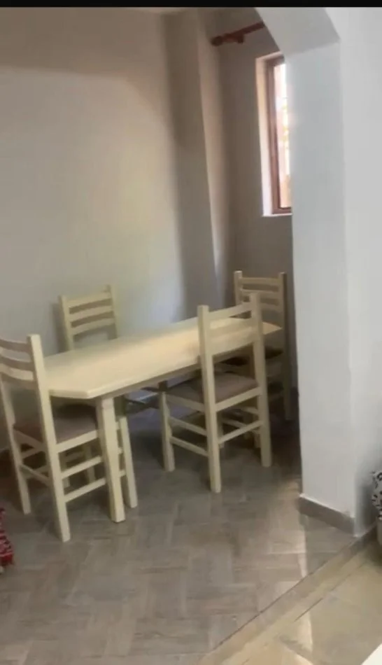 Tirane, jepet me qera apartament 1+1 Kati 1, 83 m² 300 € (Kodra e Priftit)