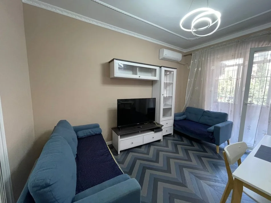 Shqiperi, jepet me qera apartament 1+1 Kati 1, 60 m² 600 € 