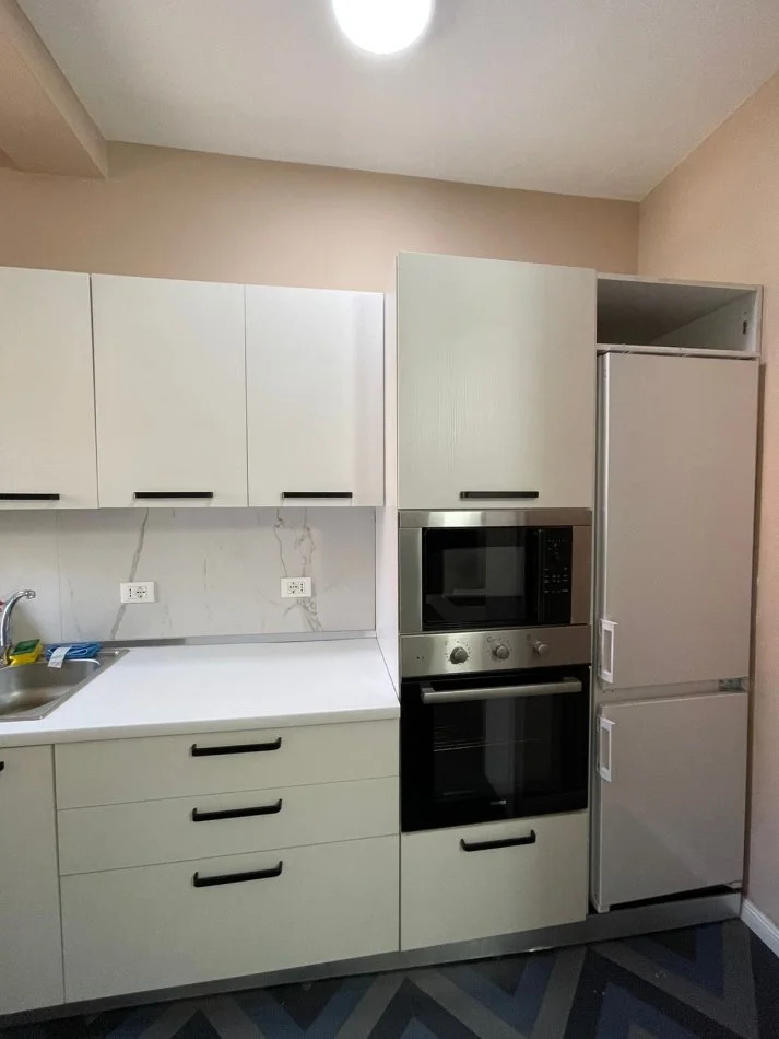 Shqiperi, jepet me qera apartament 1+1 Kati 1, 60 m² 600 € 