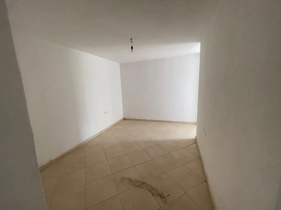 Durres, shitet apartament 2+1 , 103 m² 85.000 € 