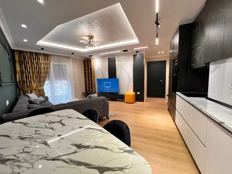 Tirane, Apartament 2+1 per qira Kati 7, 100 m² 1.300 € (Kopshti Botanik)