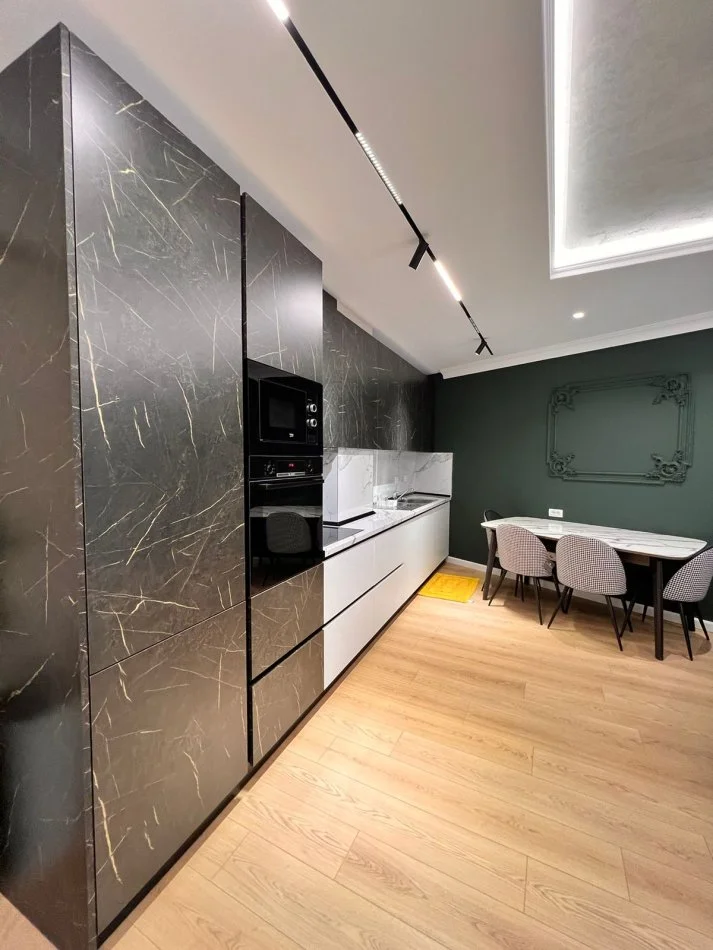 Tirane, Apartament 2+1 per qira Kati 7, 100 m² 1.300 € (Kopshti Botanik)