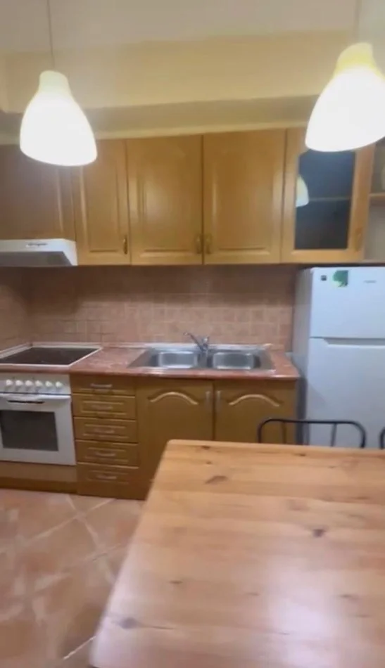 Tirane, Apartament 1+1 me qira  Kati 3, 69 m² 540 € (Myslym Shyri)